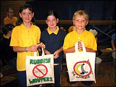 Three students with alternative to plastic bags