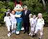 Ollie, Dr Kemp and kids