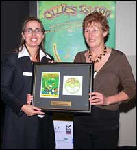 Cathy Sage receiving the supporter award for Horticulture Australia Limited