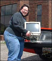 Women Freecycling computer